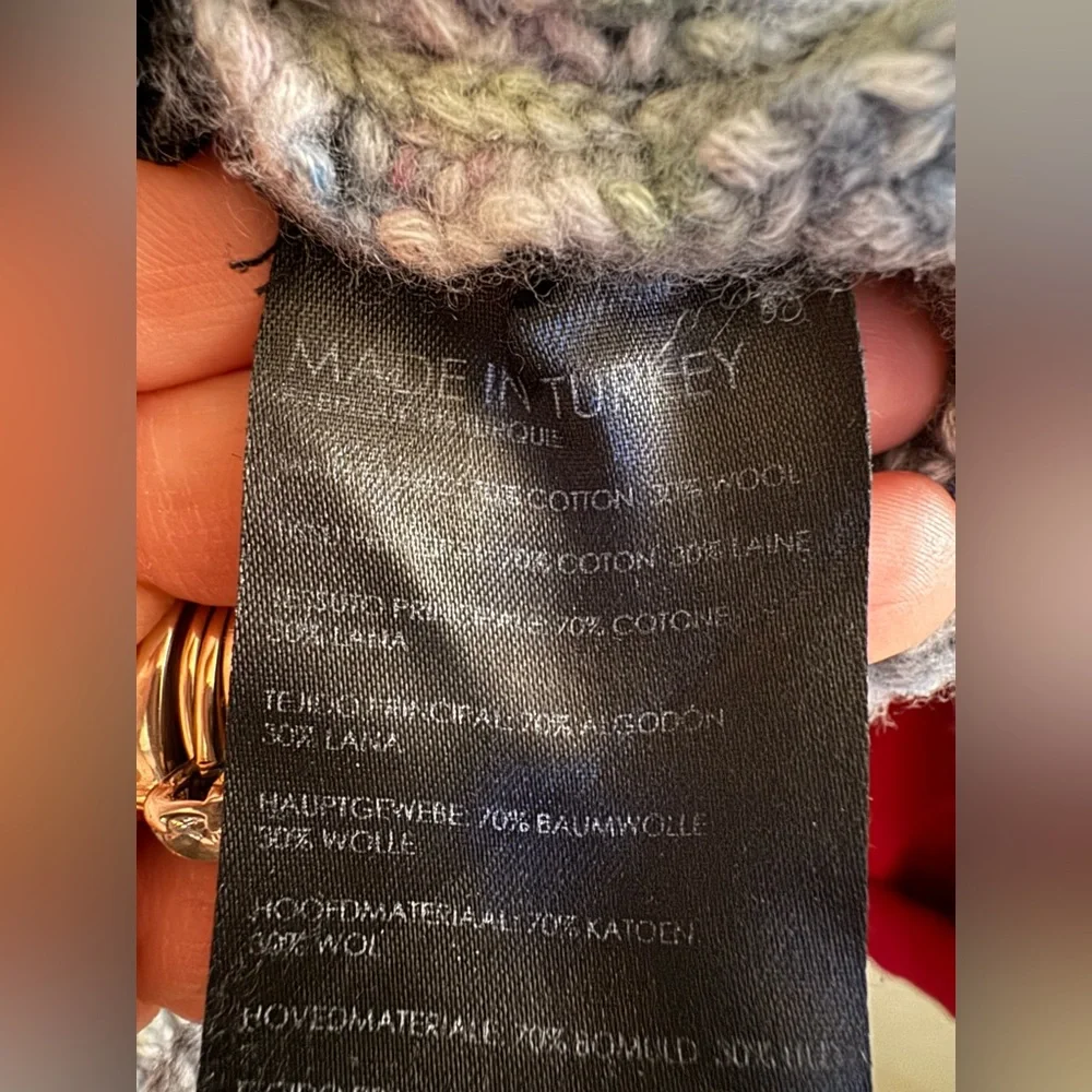 [SOLD] Club Monaco cropped sweater mock neck 3/4 length sleeves Size S - Picture 5 of 7